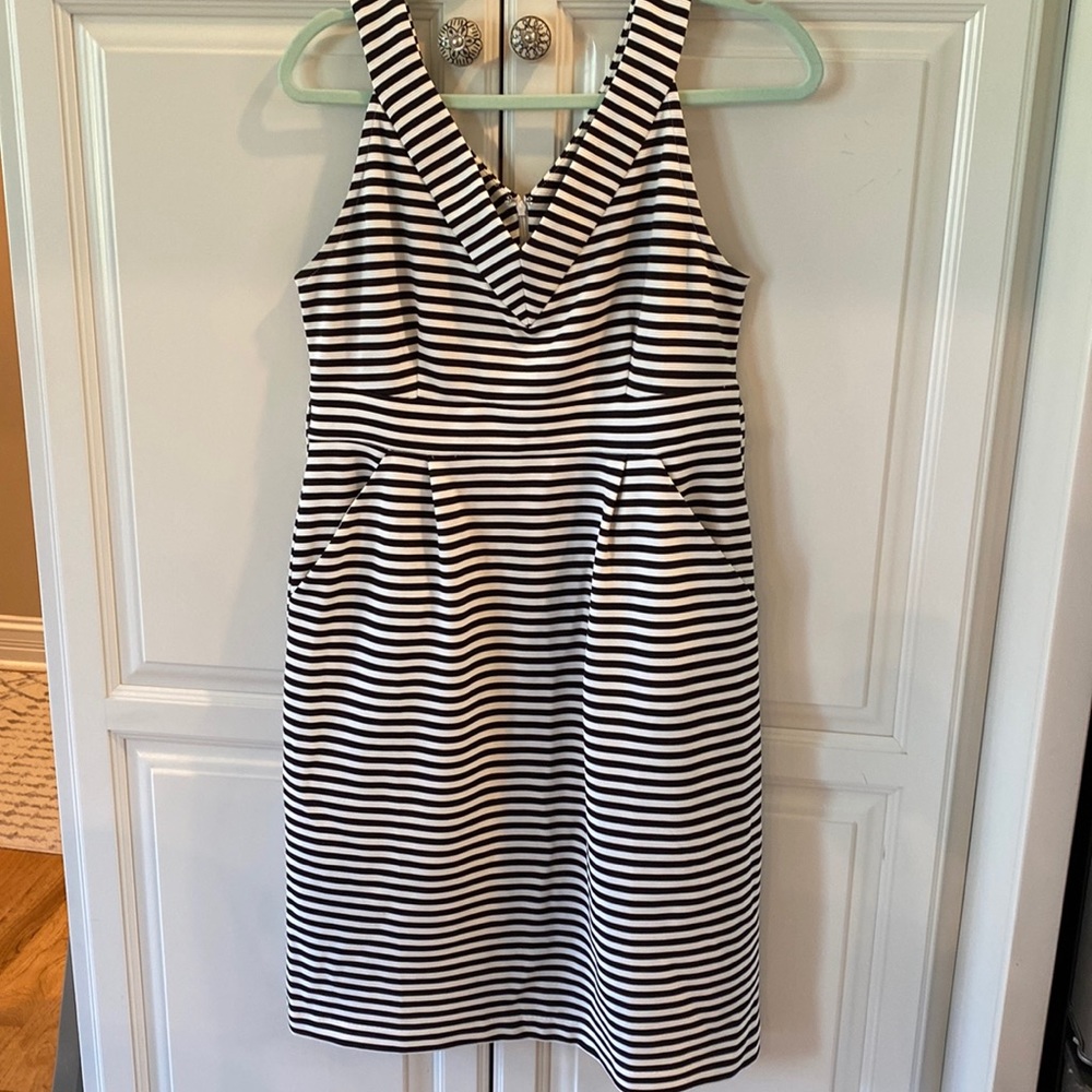 EUC motherhood maternity black and white striped midi dress with pockets